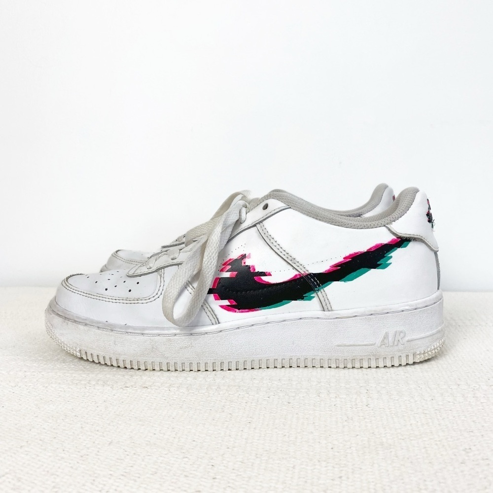 NIKE Air Force One AF1 Glitch Nike Logo Sneakers Womens size 8 / Youth size 6.5